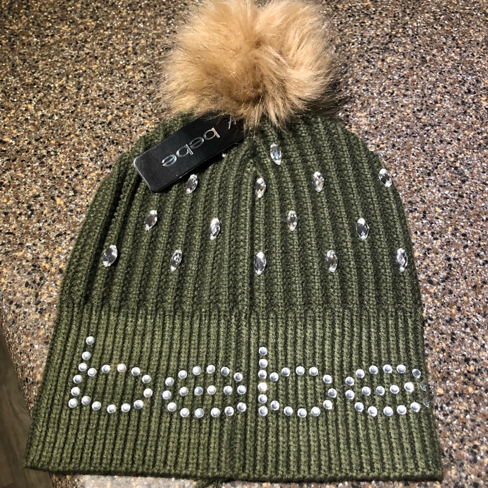 ✨BEBE BRAND NEW W TAGS OLIVE SKULLY HAT✨